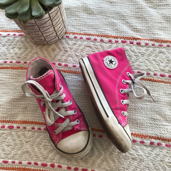 converse hot pink high tops